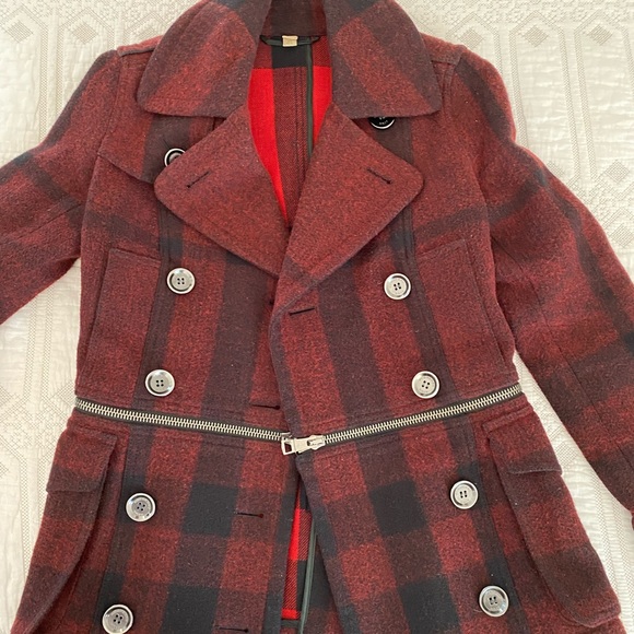 Authentic Burberry coat - Picture 3 of 10